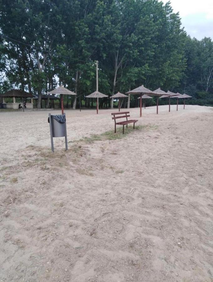 Vikendica Apartments Dunav Ms Celarevo Luaran gambar