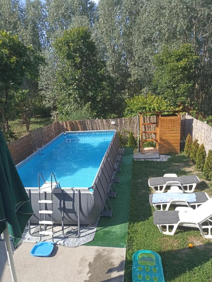 Vikendica Apartments Dunav Ms Celarevo Luaran gambar