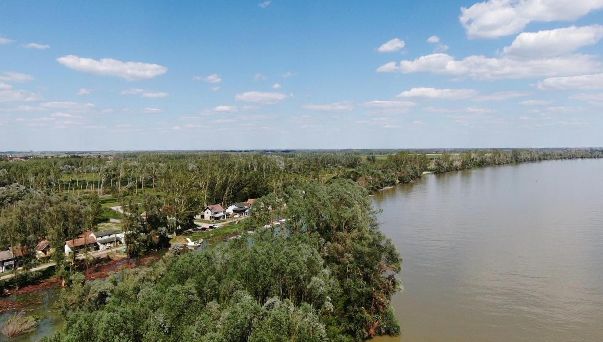 Vikendica Apartments Dunav Ms Celarevo Luaran gambar